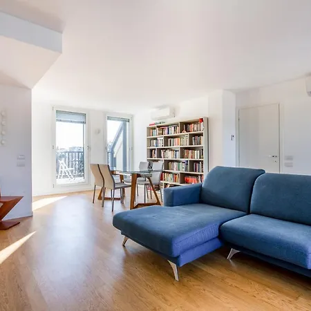 Modern Apt With Terrace, Wifi & Ac Apartment *