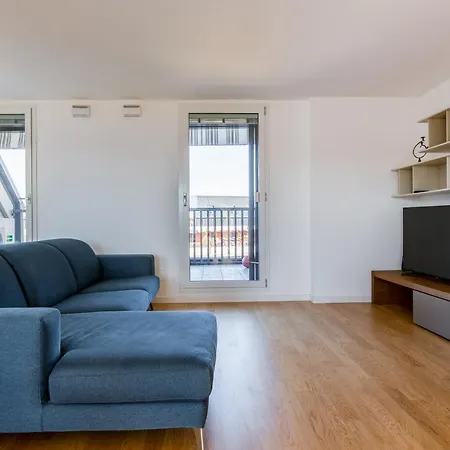 Appartement Modern With Terrace, Wifi & Ac *